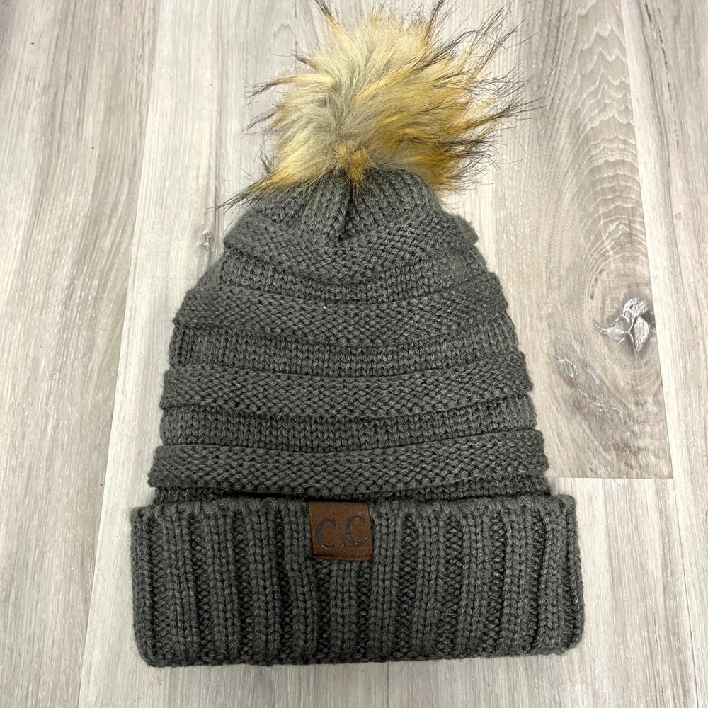 C.C Beanie Hat Women's OS Gray Sherpa Lined Faux Fur Pom Ribbed Knit
